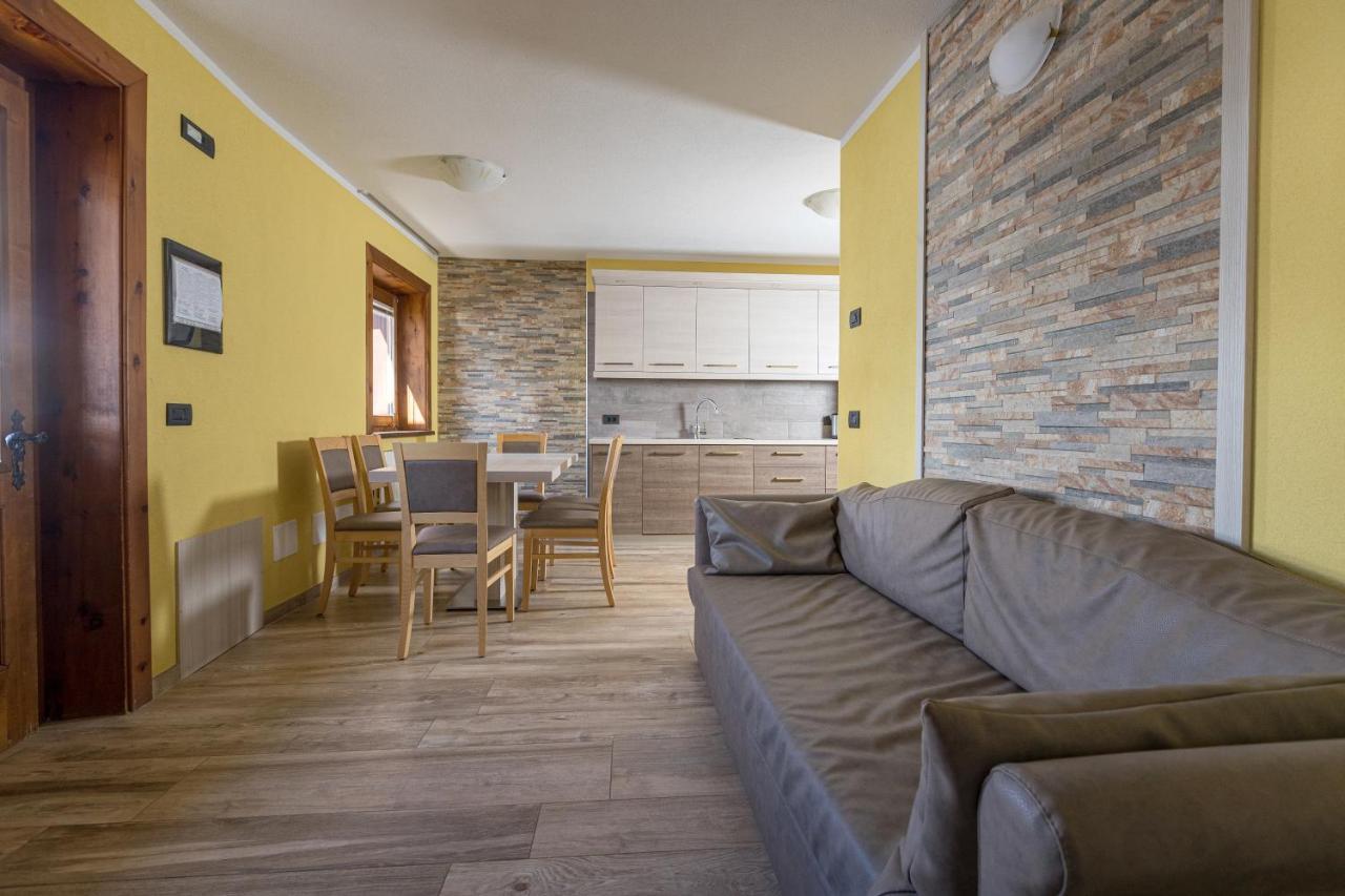 Baita Belvedere - Appartamenti Abar Livigno Bagian luar foto