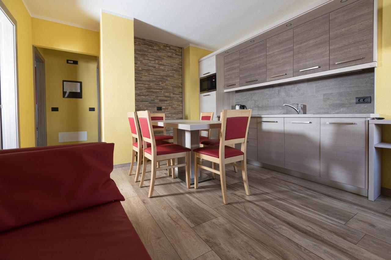 Baita Belvedere - Appartamenti Abar Livigno Bagian luar foto