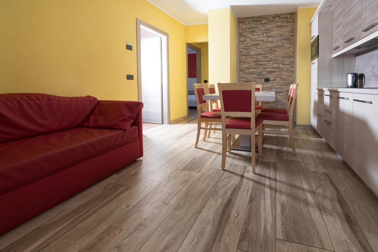 Baita Belvedere - Appartamenti Abar Livigno Bagian luar foto