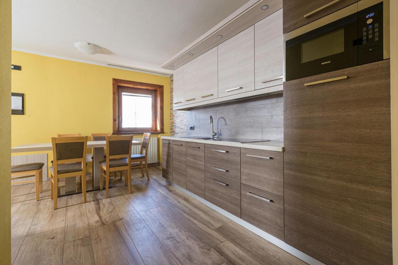 Baita Belvedere - Appartamenti Abar Livigno Bagian luar foto