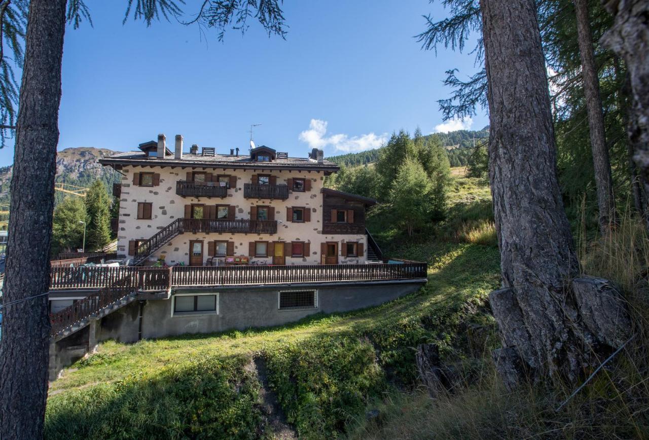 Baita Belvedere - Appartamenti Abar Livigno Bagian luar foto
