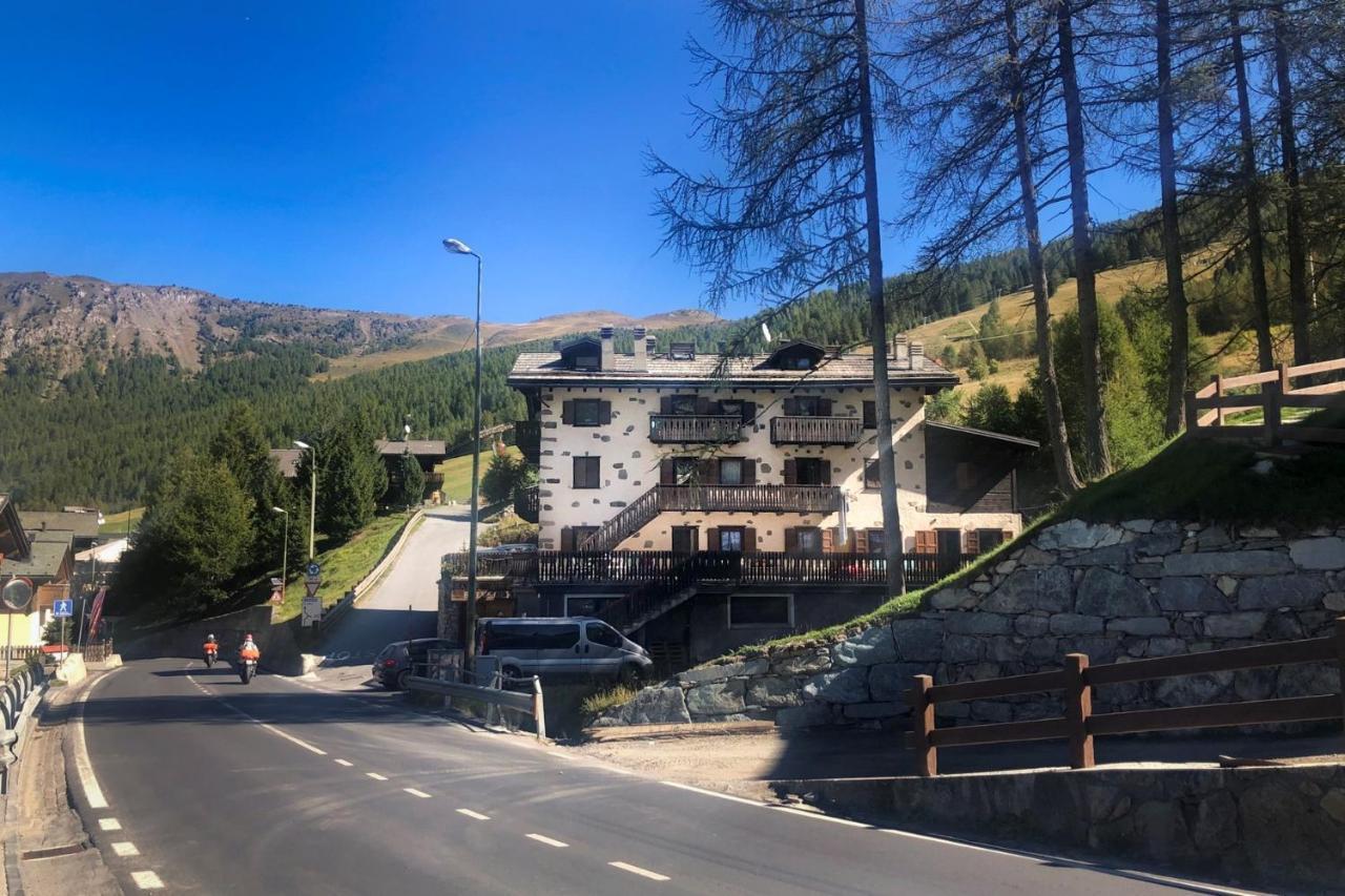 Baita Belvedere - Appartamenti Abar Livigno Bagian luar foto